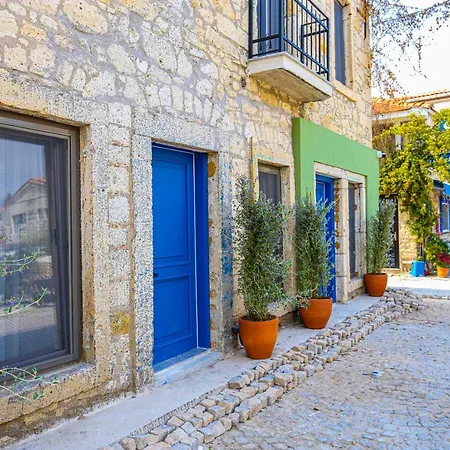 Ramiz Alacati מלון *